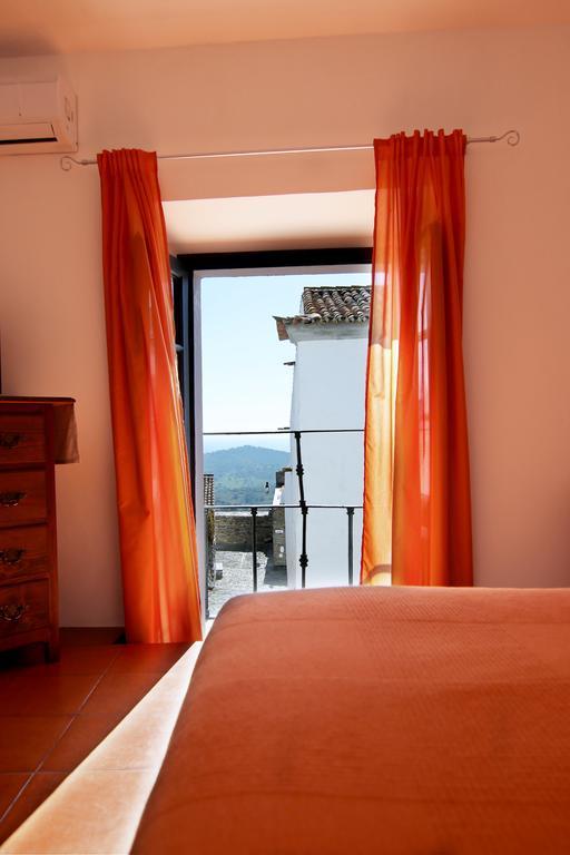 Maison d'hôtes Dom Nuno - Turismo De Habitacao à Monsaraz Chambre photo