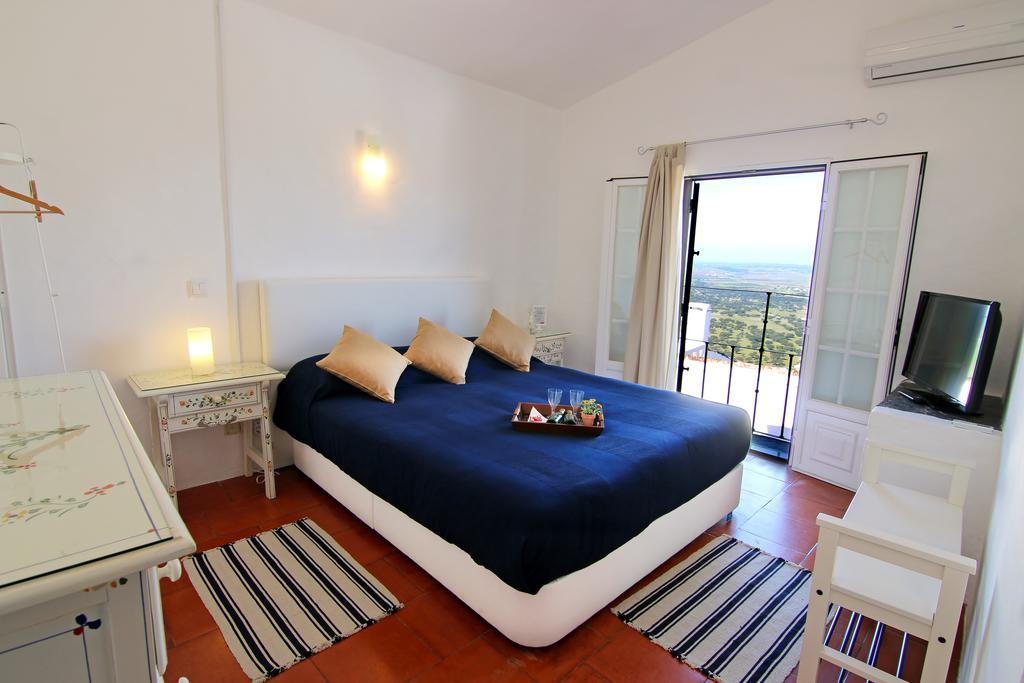 Maison d'hôtes Dom Nuno - Turismo De Habitacao à Monsaraz Chambre photo